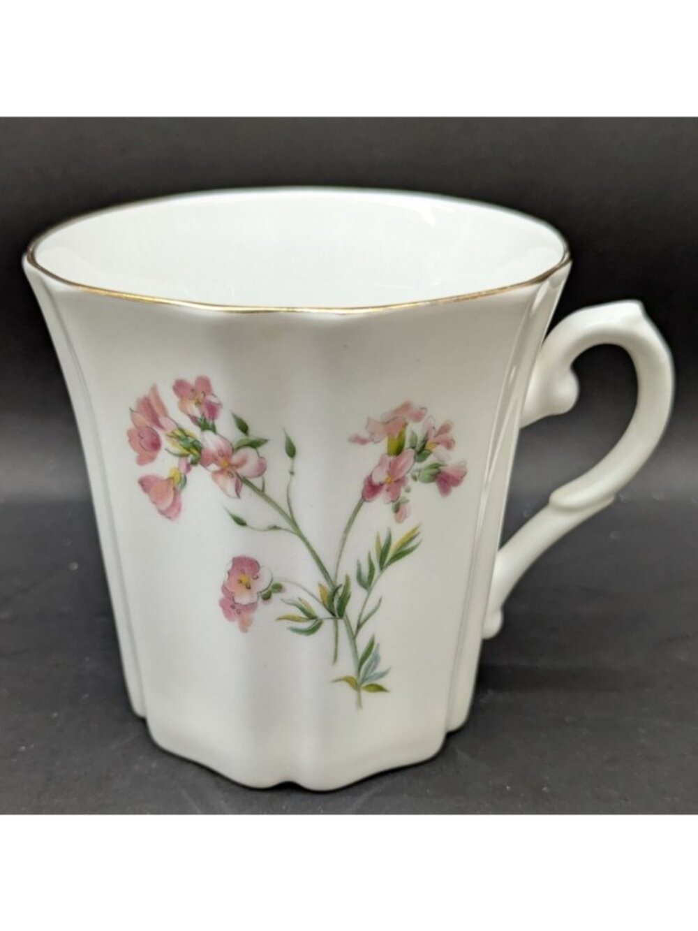 Royal Grafton Floral Bone China Mug Pink Flowers England Ribbed White Gold Trim